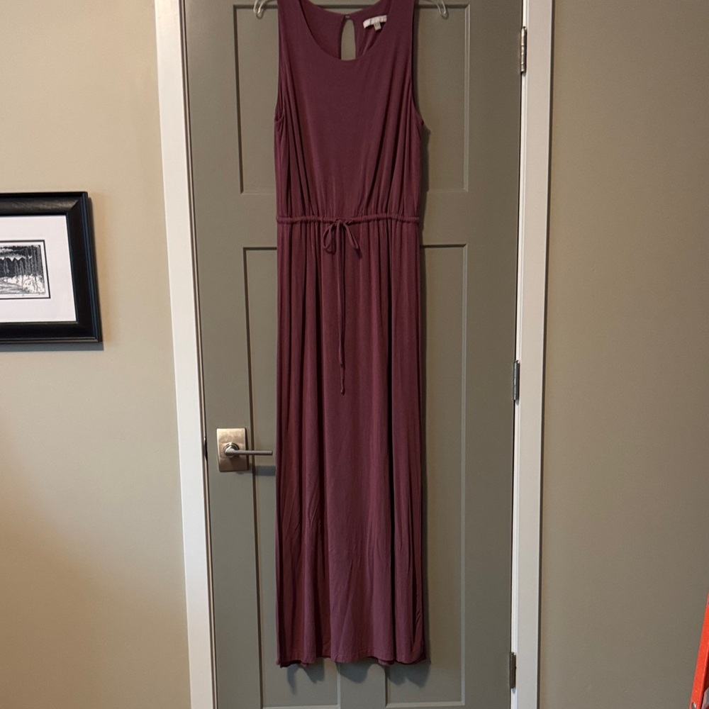 Elegant Sleeveless Mauve Maxi Dress